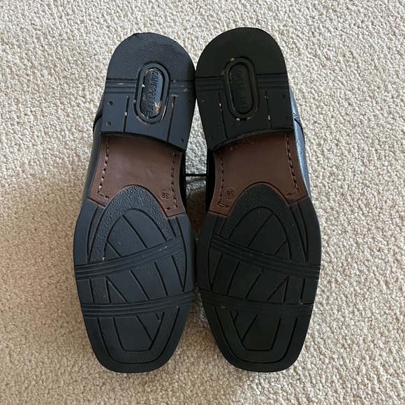 Boys Dress Shoes - Picture 2 of 2